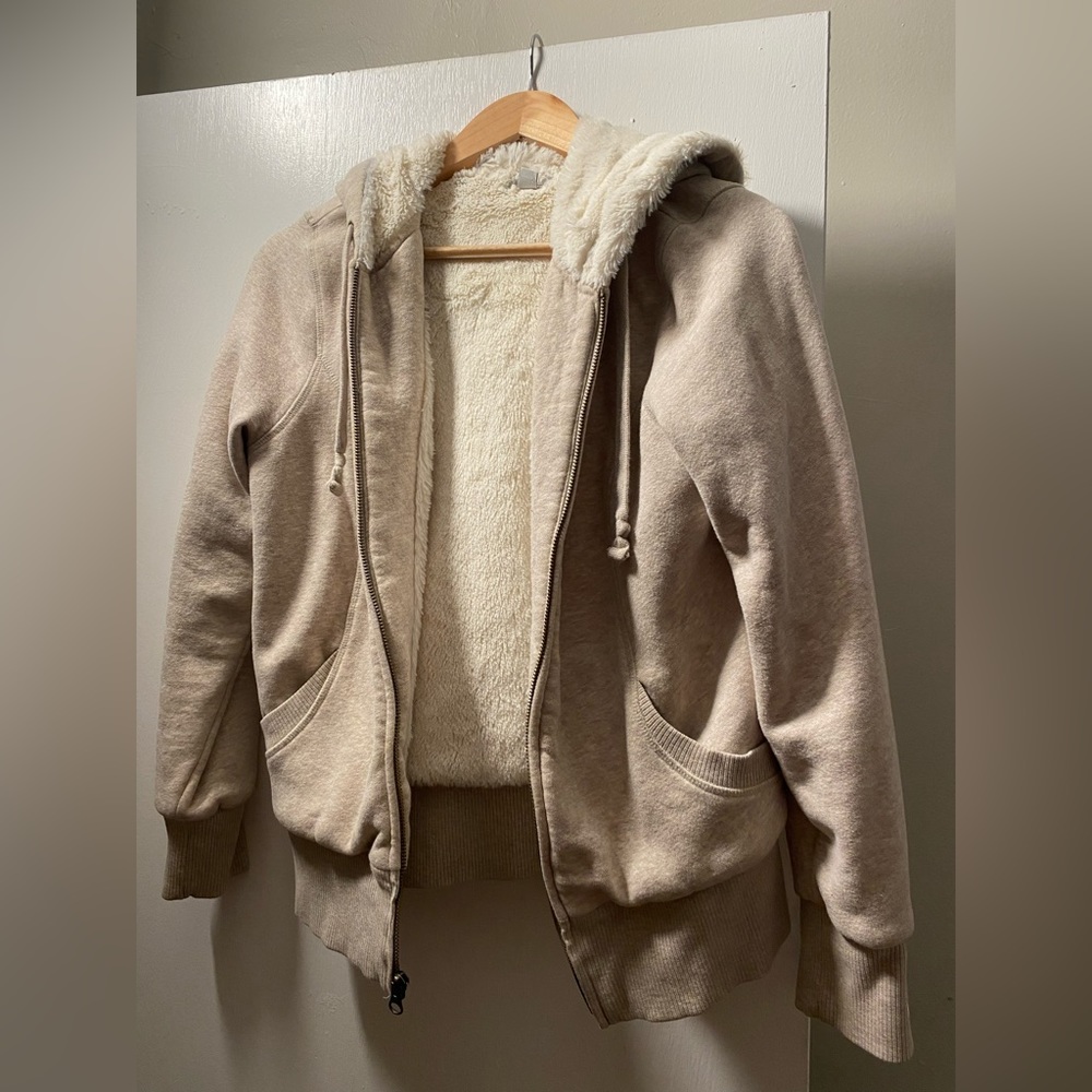 Old navy women’s Sherpa lined jacket